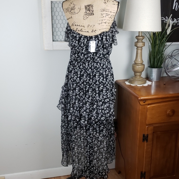NWT Express black & white floral dress size large - Picture 5 of 7